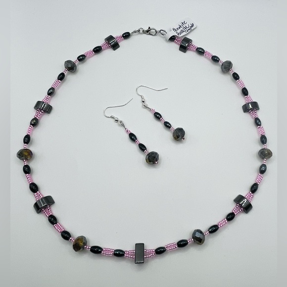 Hematite & Crystals Necklace Set - Picture 5 of 5